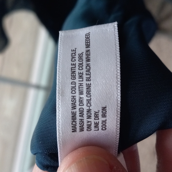 Gap XL dark blue green blouse NWOT - Picture 7 of 7